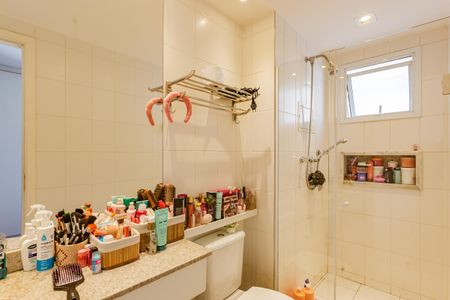 Apartamento à venda com 143m², 3 quartos e 3 vagasBanheiro da Suíte 2