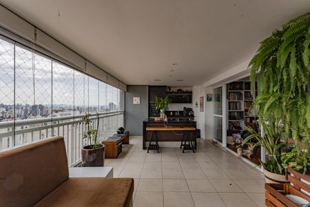 Apartamento à venda com 143m², 3 quartos e 3 vagasVaranda gourmet