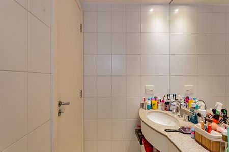 Apartamento à venda com 143m², 3 quartos e 3 vagasBanheiro da Suíte 2