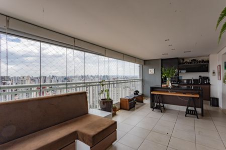 Apartamento à venda com 143m², 3 quartos e 3 vagasVaranda gourmet