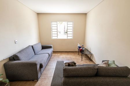 Casa para alugar com 3 quartos, 212m² em Candelária, Belo Horizonte