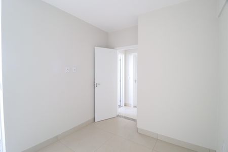 Suite de apartamento para alugar com 2 quartos, 61m² em Brasil, Uberlândia