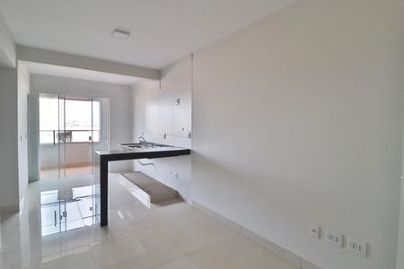 Sala de apartamento para alugar com 2 quartos, 61m² em Brasil, Uberlândia