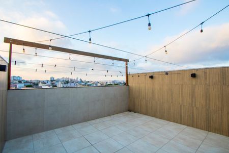 Apartamento à venda com 90m², 2 quartos e 1 vagaÁrea externa