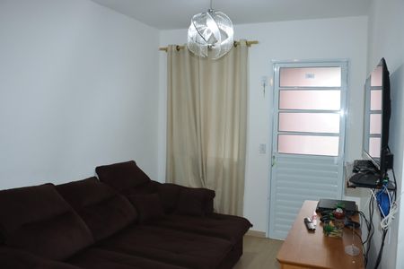 Apartamento para alugar com 2 quartos, 43m² em Jardim Sao Luiz, Embu das Artes