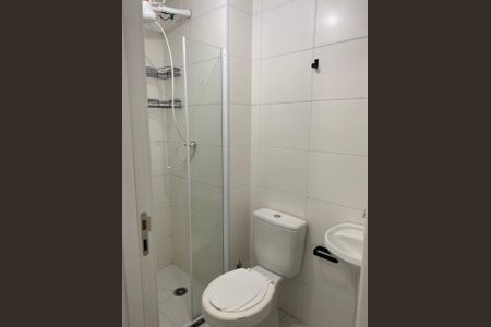Banheiro de apartamento para alugar com 2 quartos, 32m² em Colônia (Zona Leste), São Paulo