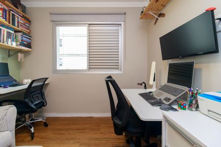 Apartamento à venda com 99m², 3 quartos e 2 vagasQuarto 2