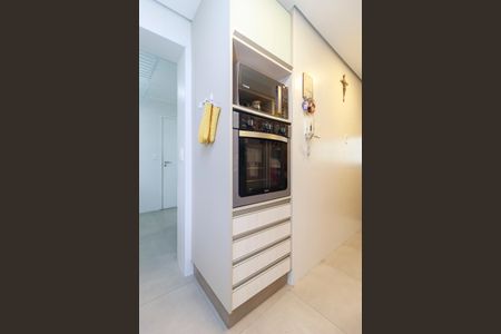 Apartamento à venda com 99m², 3 quartos e 2 vagasCozinha