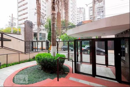 Apartamento à venda com 137m², 2 quartos e 2 vagasEntrada