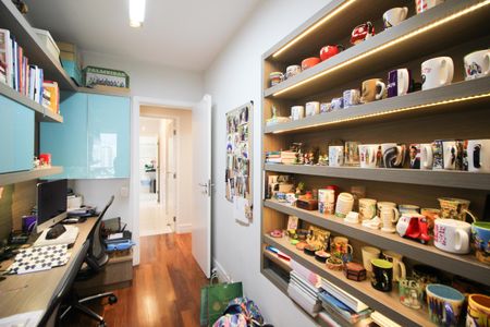 Apartamento à venda com 137m², 2 quartos e 2 vagasQuarto - Escritório 