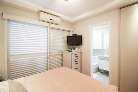 Apartamento à venda com 137m², 2 quartos e 2 vagasSuíte 1 