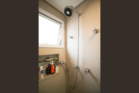 Apartamento à venda com 137m², 2 quartos e 2 vagasBanheiro 1 da Suíte 1 