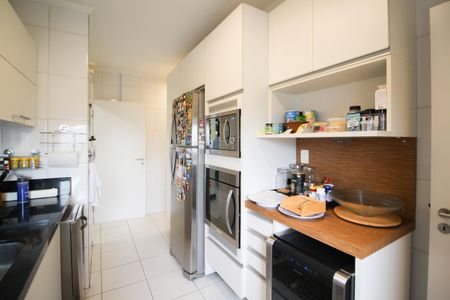 Apartamento à venda com 137m², 2 quartos e 2 vagasCozinha