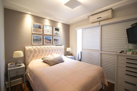 Apartamento à venda com 137m², 2 quartos e 2 vagasSuíte 1 