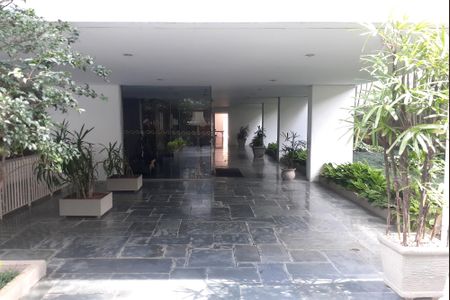 Apartamento à venda com 132m², 2 quartos e 2 vagas Apartamento à venda com 132m², 2 quartos e 2 vagasFachada