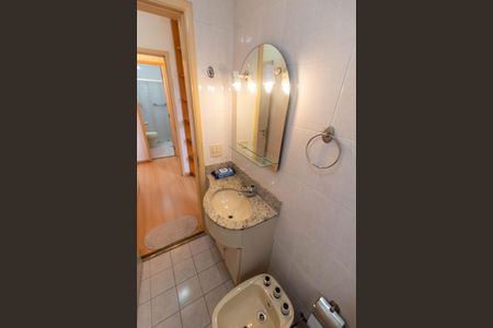 Apartamento à venda com 84m², 2 quartos e 2 vagasBANHEIRO DA SUITE 