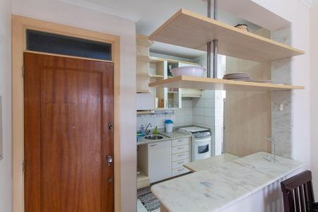 Apartamento à venda com 84m², 2 quartos e 2 vagasCOZINHA