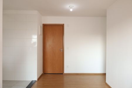 Sala de apartamento para alugar com 2 quartos, 44m² em Colônia (zona Leste), São Paulo