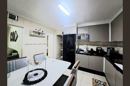 Casa à venda com 275m², 5 quartos e 4 vagas