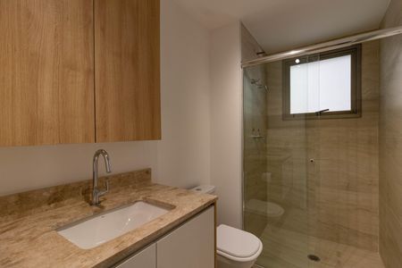 Banheiro de kitnet/studio para alugar com 1 quarto, 31m² em Perdizes, São Paulo