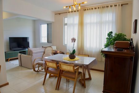 Apartamento à venda com 88m², 3 quartos e 1 vaga Apartamento à venda com 88m², 3 quartos e 1 vagaSala