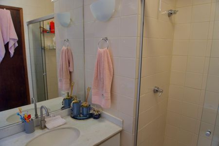 Apartamento à venda com 88m², 3 quartos e 1 vaga Apartamento à venda com 88m², 3 quartos e 1 vagaSala - Banheiro