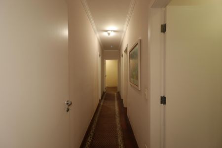 Apartamento à venda com 159m², 3 quartos e 3 vagasCorredor