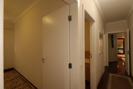 Apartamento à venda com 159m², 3 quartos e 3 vagasCorredor