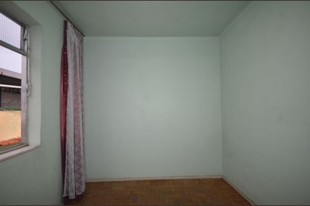 Quarto 1 de casa para alugar com 2 quartos, 80m² em Marechal Hermes, Rio de Janeiro