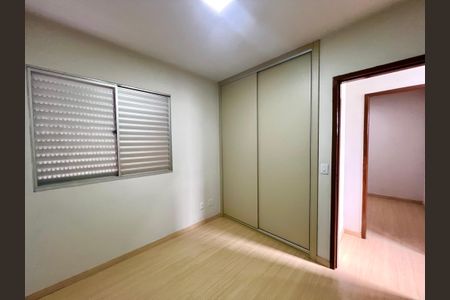 Casa para alugar com 2 quartos, 100m² em Castelo, Belo Horizonte