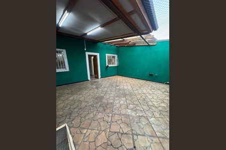 Casa para alugar com 100m², 2 quartos e 2 vagasÁrea externa