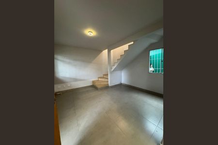 Sala de casa para alugar com 2 quartos, 100m² em Castelo, Belo Horizonte