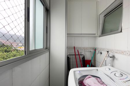 Apartamento para alugar com 65m², 2 quartos e 1 vaga