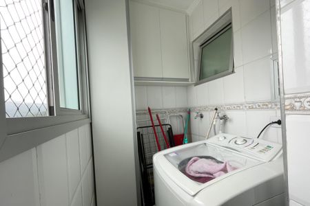 Apartamento para alugar com 65m², 2 quartos e 1 vaga