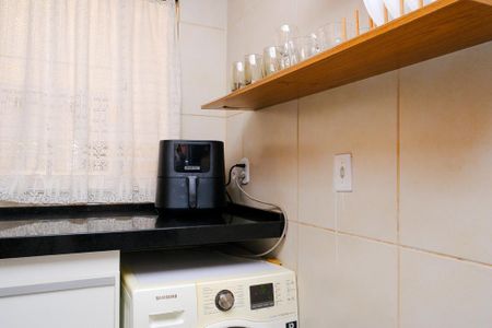 Cozinha de apartamento para alugar com 1 quarto, 47m² em Heliópolis, Belford Roxo