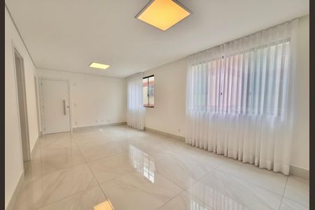 Sala de apartamento à venda com 2 quartos, 86m² em Padre Eustáquio, Belo Horizonte