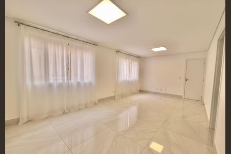 Sala de apartamento à venda com 2 quartos, 86m² em Padre Eustáquio, Belo Horizonte