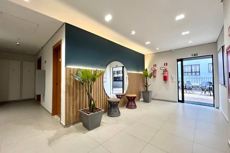 Apartamento à venda com 37m², 2 quartos e sem vaga Apartamento à venda com 37m², 2 quartos e sem vagaHall social