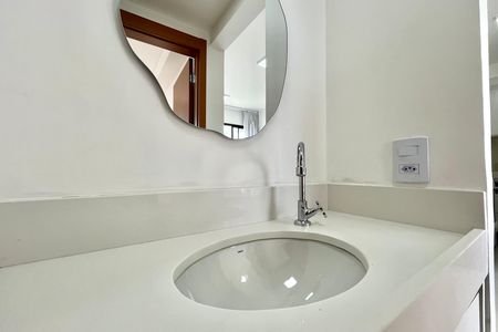Apartamento à venda com 37m², 2 quartos e sem vaga Apartamento à venda com 37m², 2 quartos e sem vagaBanheiro