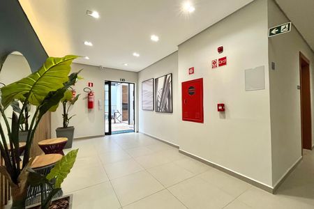 Apartamento à venda com 37m², 2 quartos e sem vaga Apartamento à venda com 37m², 2 quartos e sem vagaHall social