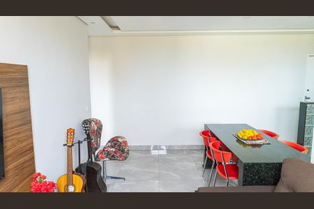 Sala de apartamento à venda com 2 quartos, 63m² em Heliópolis, Belo Horizonte