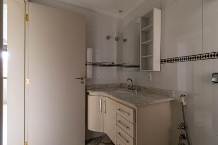Apartamento para alugar com 118m², 2 quartos e 2 vagasBanheiro da Suíte