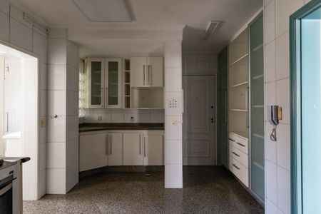 Apartamento para alugar com 118m², 2 quartos e 2 vagasCozinha