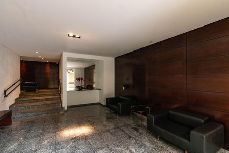 Apartamento para alugar com 118m², 2 quartos e 2 vagasHall social