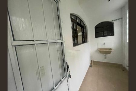 Casa para alugar com 1 quarto, 50m² em Associacao Sobradinho, São Paulo