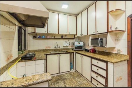 Casa para alugar com 408m², 5 quartos e 2 vagas
