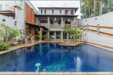 Casa para alugar com 408m², 5 quartos e 2 vagas