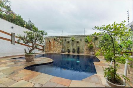 Casa para alugar com 408m², 5 quartos e 2 vagas