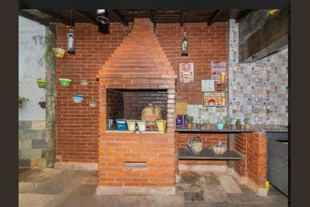 Casa para alugar com 408m², 5 quartos e 2 vagas