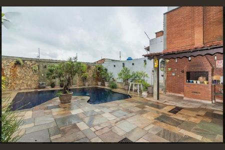 Casa para alugar com 408m², 5 quartos e 2 vagas